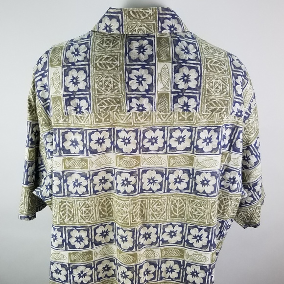 Men's Woolrich Floral Pattern Short Sleeve Shirt - Picture 5 of 6